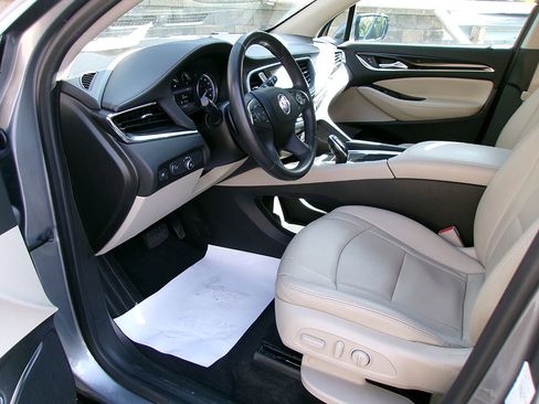 Used 2021 Buick Enclave Essence image 14