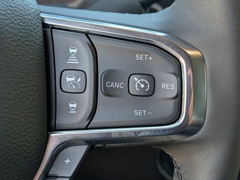 Used 2026 RAM 2500 Laramie AWD/4WD image 18