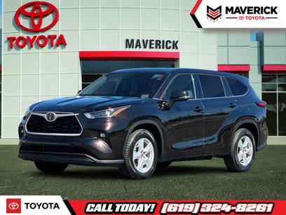 Used 2022 Toyota Highlander LE