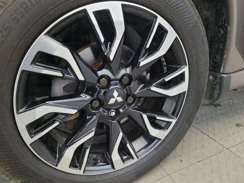 Used 2018 Mitsubishi Outlander GT AWD/4WD image 31