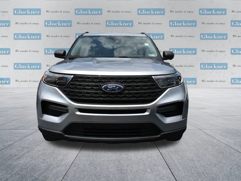Used 2022 Ford Explorer XLT w/ Class IV Trailer Tow Package AWD/4WD image 2