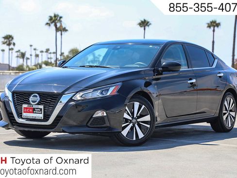 Used 2021 Nissan Altima 2.5 SV FWD image 1