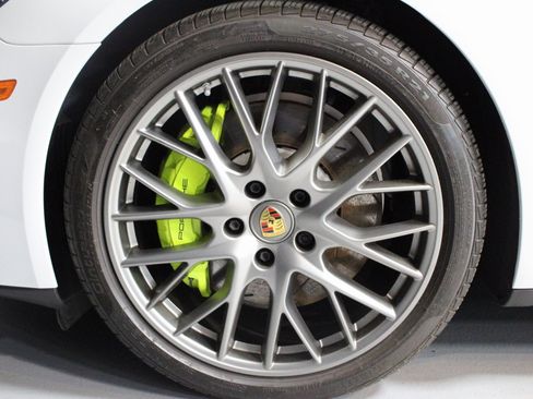 Certified 2023 Porsche Panamera 4 w/ Premium Package image 11