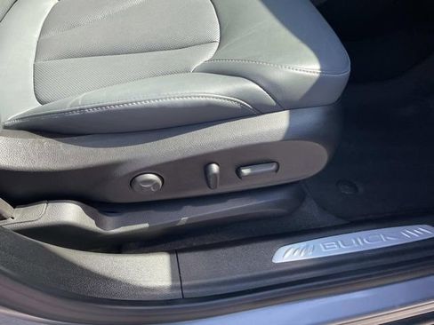 Certified 2020 Buick Envision Essence FWD image 22