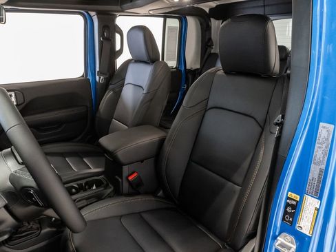 New 2026 Jeep Gladiator Sport image 7