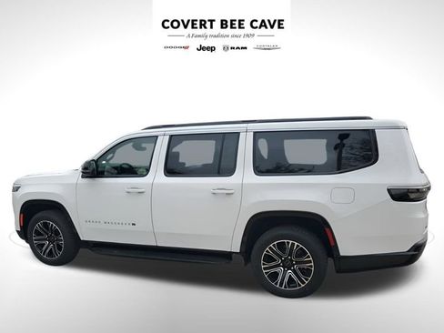 New 2026 Jeep Grand Wagoneer L 2WD image 6