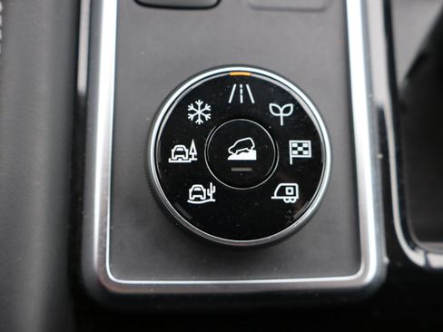 Used 2023 Nissan Pathfinder SL AWD/4WD image 29