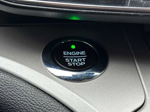 Used 2020 Ford Explorer XLT w/ Equipment Group 202A image 20