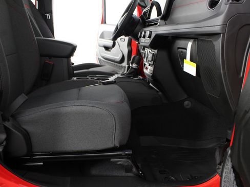 New 2026 Jeep Wrangler Unlimited Rubicon AWD/4WD image 19