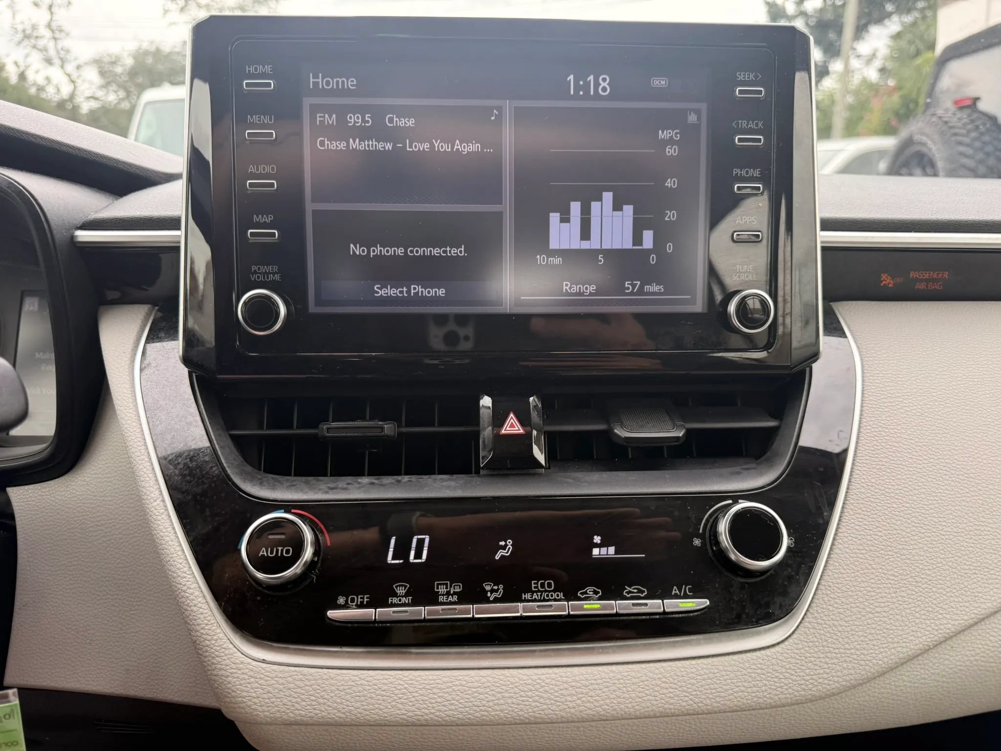 Used 2020 Toyota Corolla LE FWD image 15