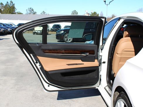 Used 2013 BMW 740Li image 35