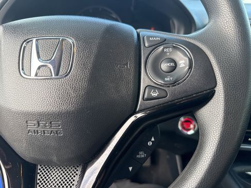 Used 2022 Honda HR-V EX image 16