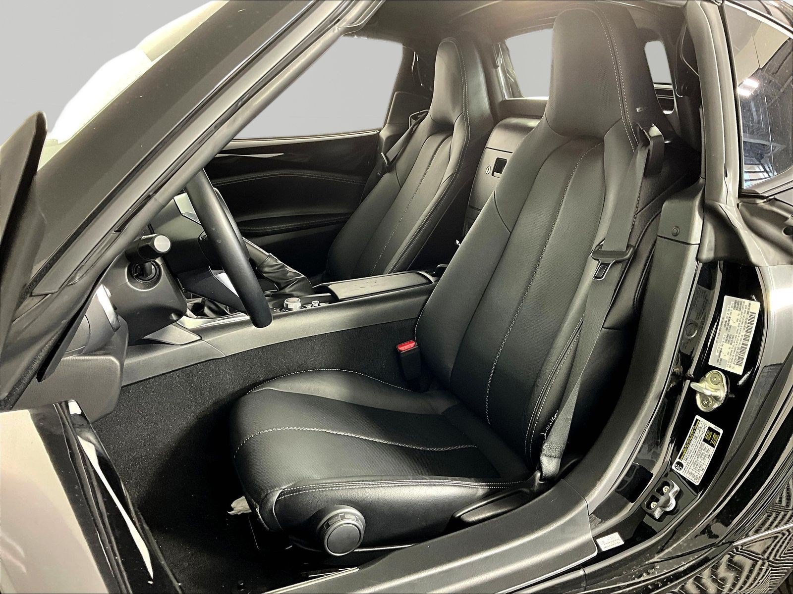 Used 2023 MAZDA MX-5 Miata Grand Touring RWD image 16