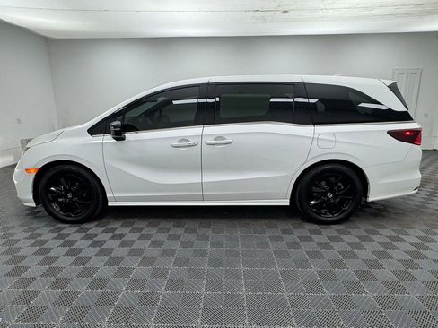 Used 2023 Honda Odyssey Sport image 11