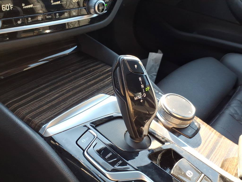 Used 2023 BMW 530e xDrive w/ Convenience Package AWD/4WD image 27