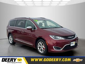 Used 2011 Chrysler Town & Country Touring-L w/ Entertainment Group #2 video 1