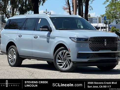 New 2026 Lincoln Navigator L Reserve AWD/4WD image 1
