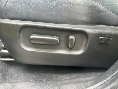 Used 2023 Toyota Tacoma Limited AWD/4WD image 23