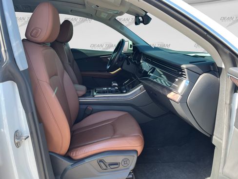 Used 2019 Audi Q8 Premium Plus w/ Premium Plus AWD/4WD image 19