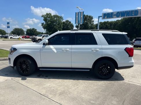 Used 2023 Ford Expedition XLT RWD image 3
