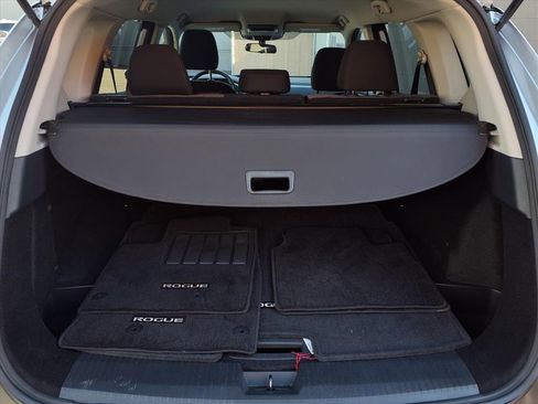 Used 2023 Nissan Rogue SV image 20