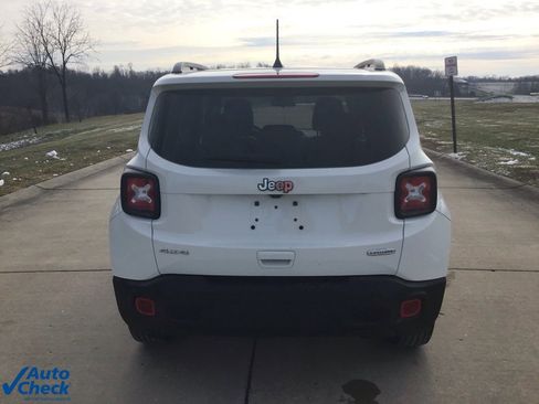 Used 2020 Jeep Renegade Latitude w/ Cold Weather Group image 5