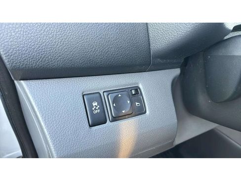 Used 2016 Nissan NV200 SV w/ Exterior Appearance Package image 19