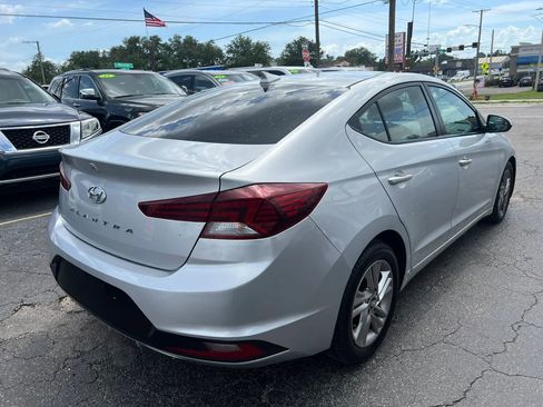 Used 2019 Hyundai Elantra SEL FWD image 5