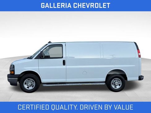 Certified 2025 Chevrolet Express 2500 w/ Driver Convenience Package RWD image 4