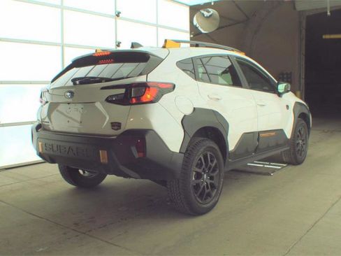 Used 2025 Subaru Crosstrek 2.5i Wilderness AWD/4WD image 2