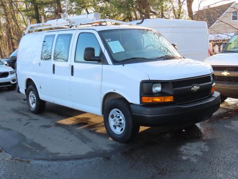 Used 2013 Chevrolet Express 2500 image 16