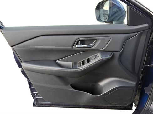 Certified 2024 Nissan Rogue SV w/ SV Premium Package image 17