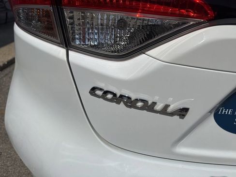 Used 2024 Toyota Corolla LE FWD image 9