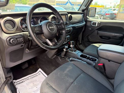 Used 2019 Jeep Wrangler Unlimited Sport S AWD/4WD image 18