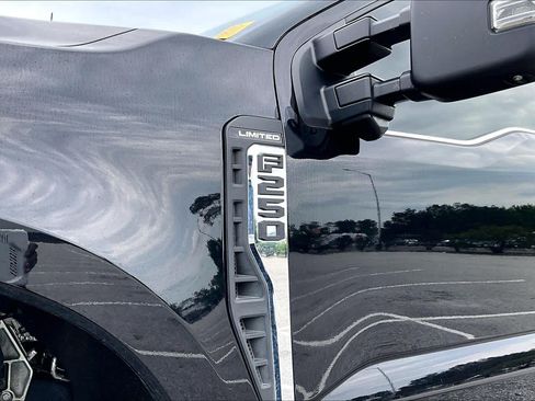 Used 2024 Ford F250 Limited AWD/4WD image 10