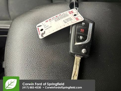 Used 2019 Toyota RAV4 LE image 22