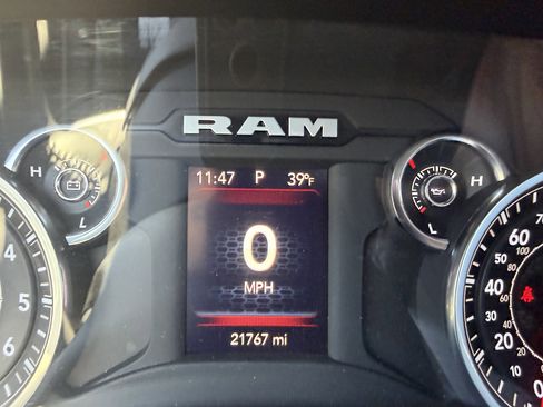 Used 2024 RAM 2500 Big Horn w/ Bed Utility Group image 13