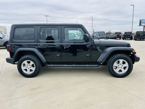 Used 2022 Jeep Wrangler Unlimited Sport AWD/4WD image 34