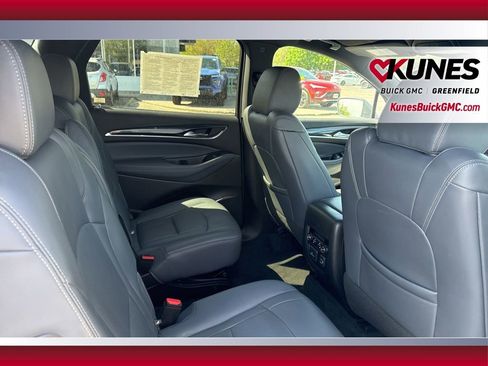 Used 2022 Buick Enclave Premium AWD/4WD image 41