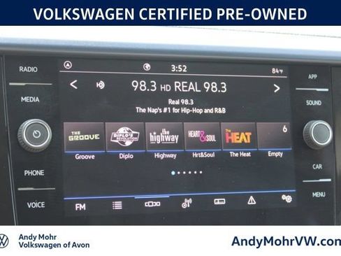 Used 2023 Volkswagen Taos SE FWD image 34