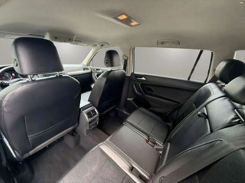 Used 2021 Volkswagen Tiguan SE AWD/4WD image 22