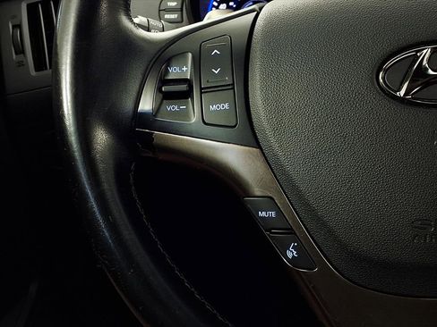 Used 2015 Hyundai Genesis 3.8 image 7