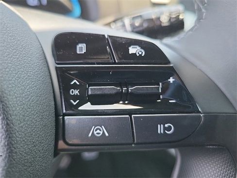 New 2025 Hyundai Elantra Sport image 5