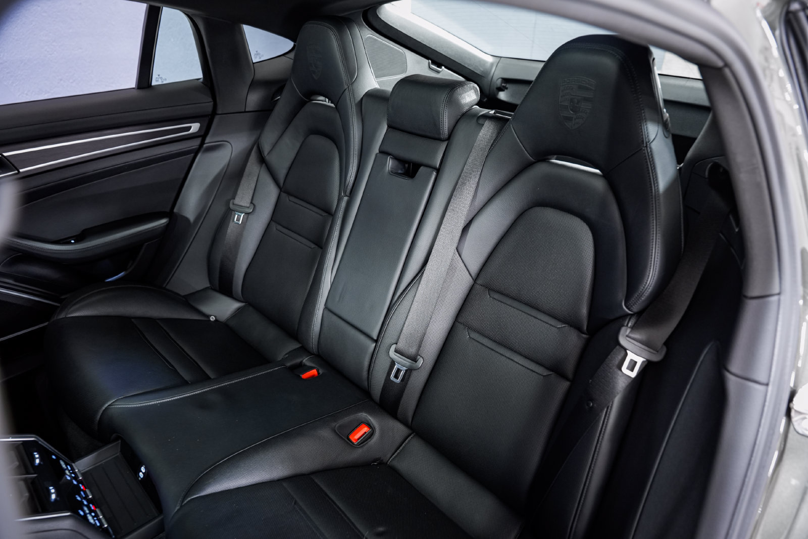 Used 2023 Porsche Panamera Platinum Edition RWD image 34