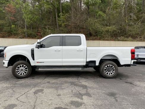 Certified 2023 Ford F250 Lariat image 7