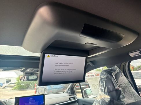 New 2026 Toyota Sienna Platinum AWD/4WD image 60