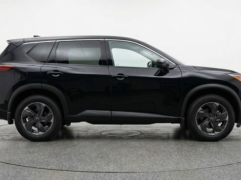 Used 2025 Nissan Rogue SV AWD/4WD image 9