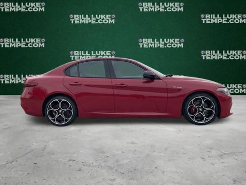 Used 2022 Alfa Romeo Giulia Veloce image 4
