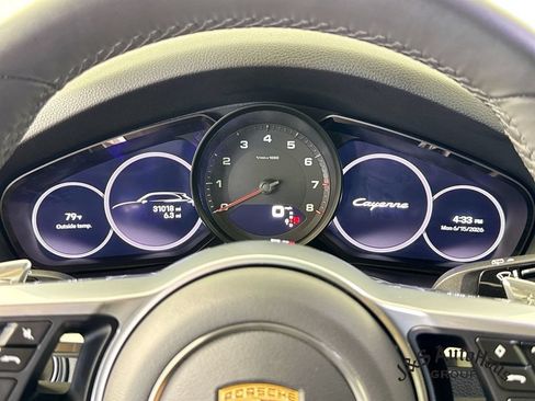 Used 2023 Porsche Cayenne w/ Premium Package AWD/4WD image 15