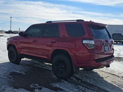 Used 2020 Toyota 4Runner SR5 image 8